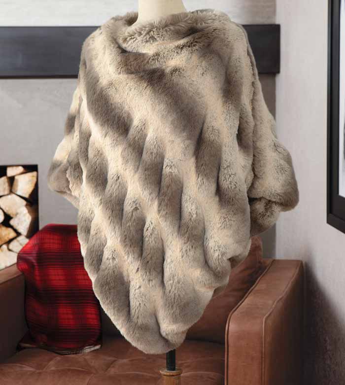 nooit Lagere school Uitbarsten Lucerne Faux Fur Poncho: Olive & Cocoa